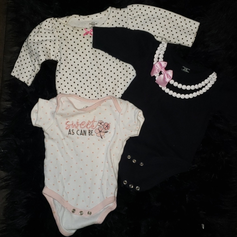 3 baby girl Onesie Deal